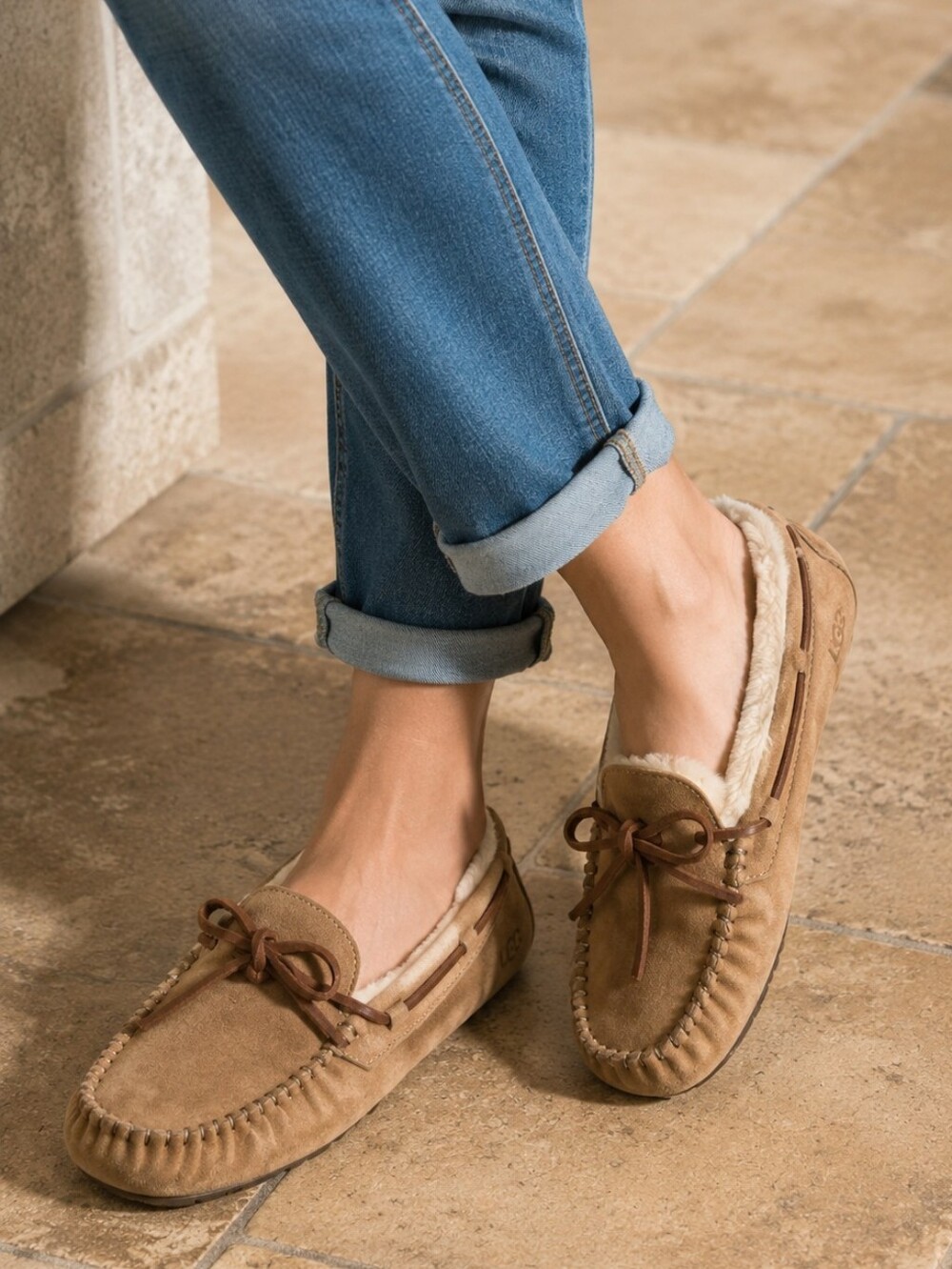 UGG Suede Shearling Lined Moccasin Slippers Size 7